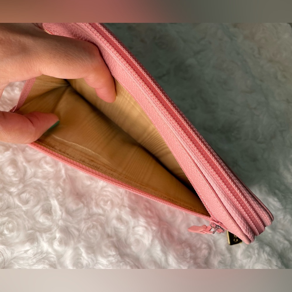 Chanel Pink CC Caviar Zip Long Wallet 🩷 - Picture 4 of 10